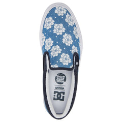 DC Manual 2022 - Skate Shoes for Women