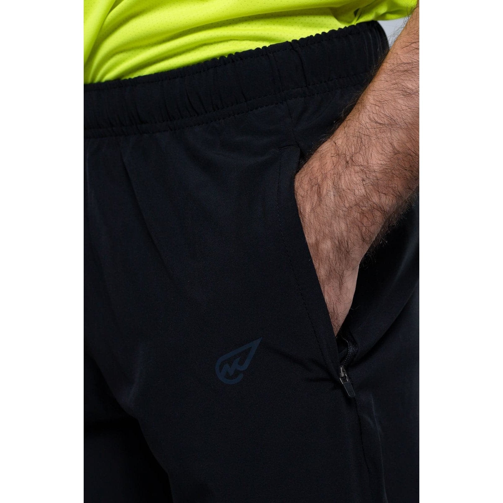 Regular Fit Essential Jogger in Black - Sporty Pro