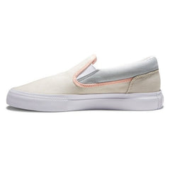DC Manual 2022 - Skate Shoes for Women