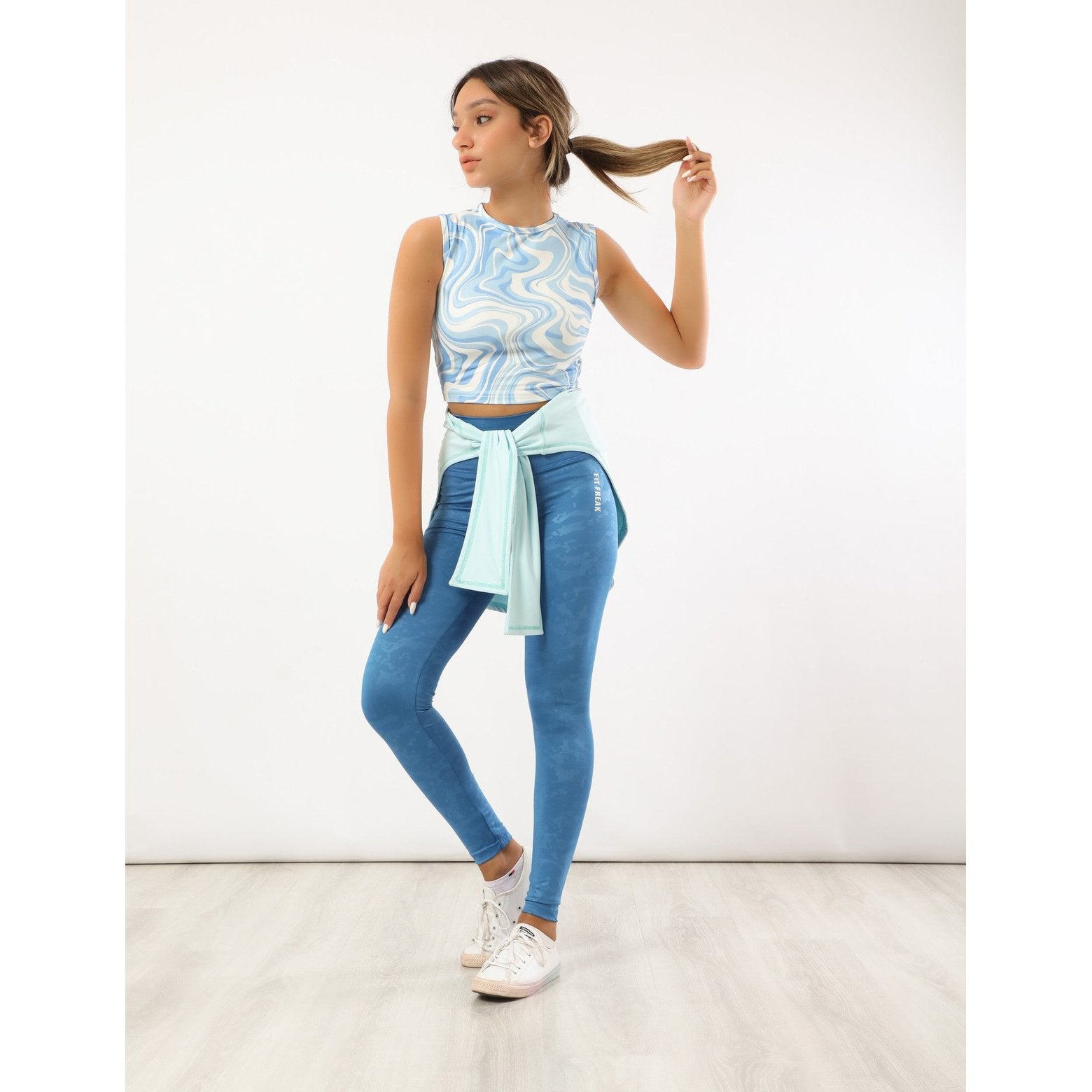 Blue Waves Printed Crop Top - Sporty Pro